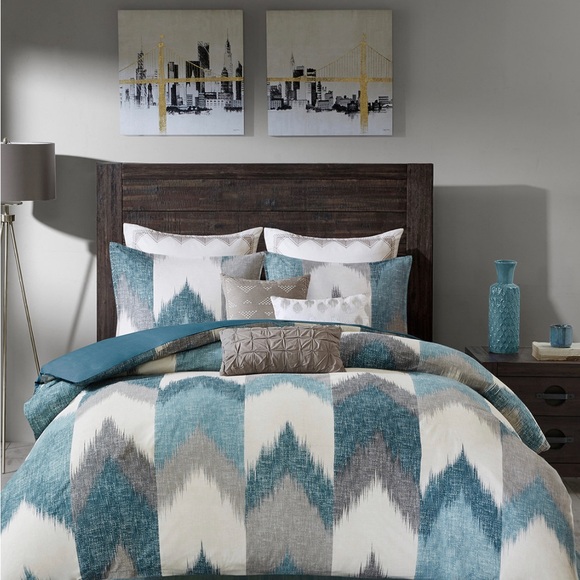 Mini Comforter Set - Full/Queen with 2 Standard Shams - Picture 3 of 3